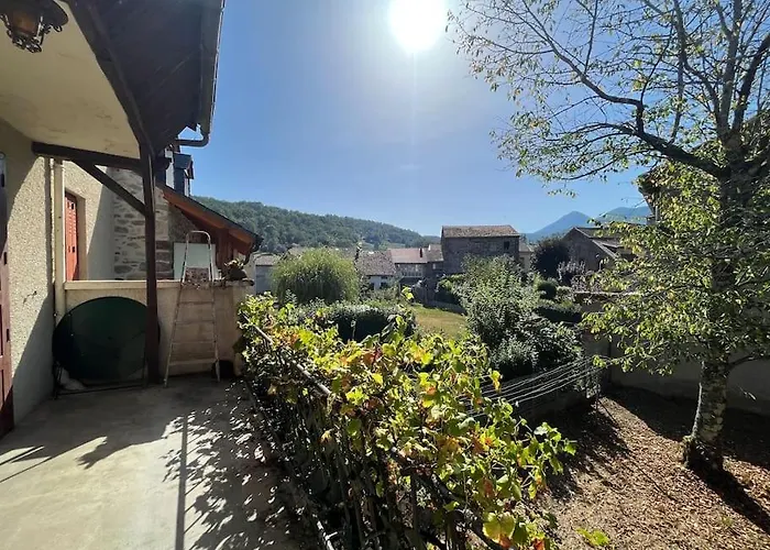 La Petite Ourse Maison De Village à Casa de Férias