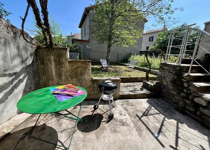 Casa de Férias La Petite Ourse Maison De Village à *